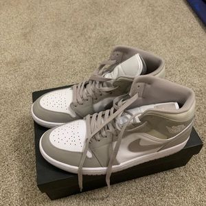 Jordan 1 Mid College Grey with Shoebox